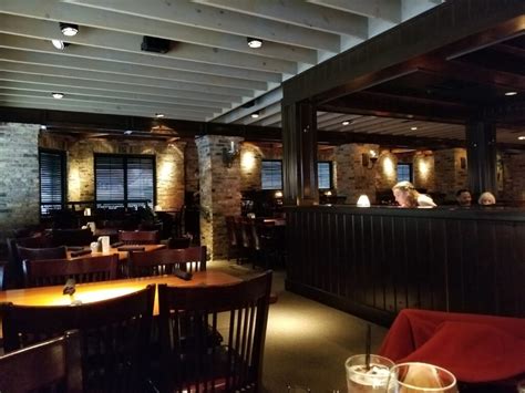 Charleston's omaha - Charleston’s is a casual, upbeat restaurant with a modestly priced menu featuring traditional American classics prepared from scratch daily. ... Omaha Visitors ... 